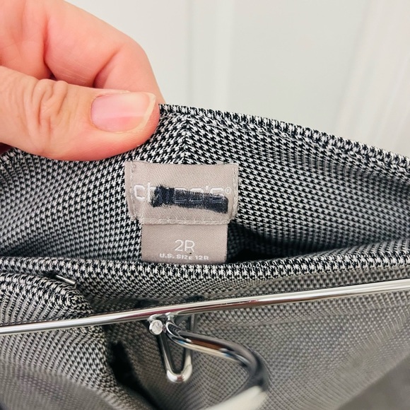 Like new Chico's size 2R cropped pants in black and white - Picture 9 of 10